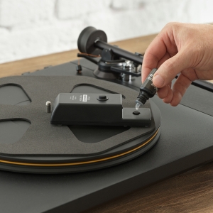 Электрическая щётка Analog Renaissance Stylus Vibromatic Pro-Brush